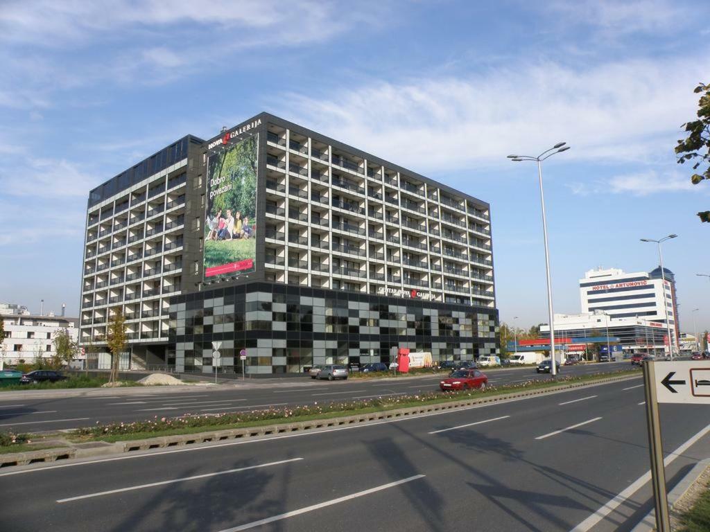 Nova Galerija Ema- Parking In Garage Lejlighed Zagreb Eksteriør billede